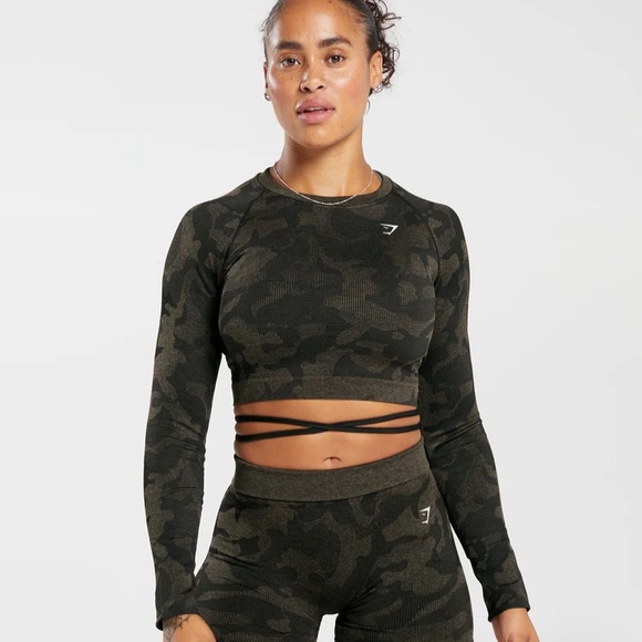Gymshark Tops - NWT Gymshark Adapt set Shorts and Crop Top